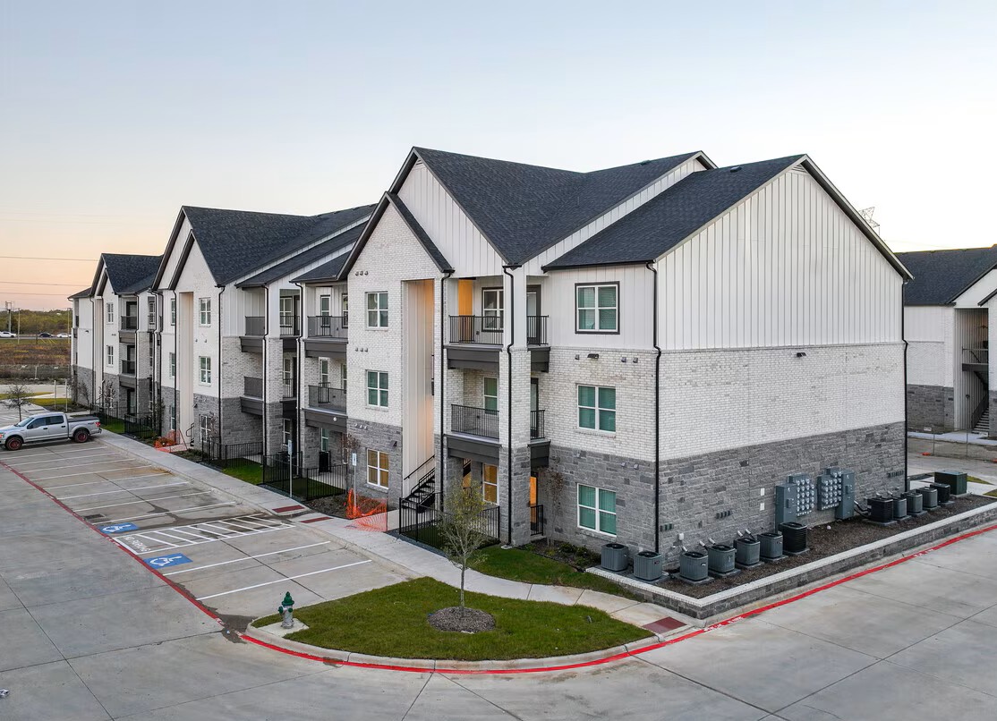 Heritage Hills masonry detail — Venus, TX